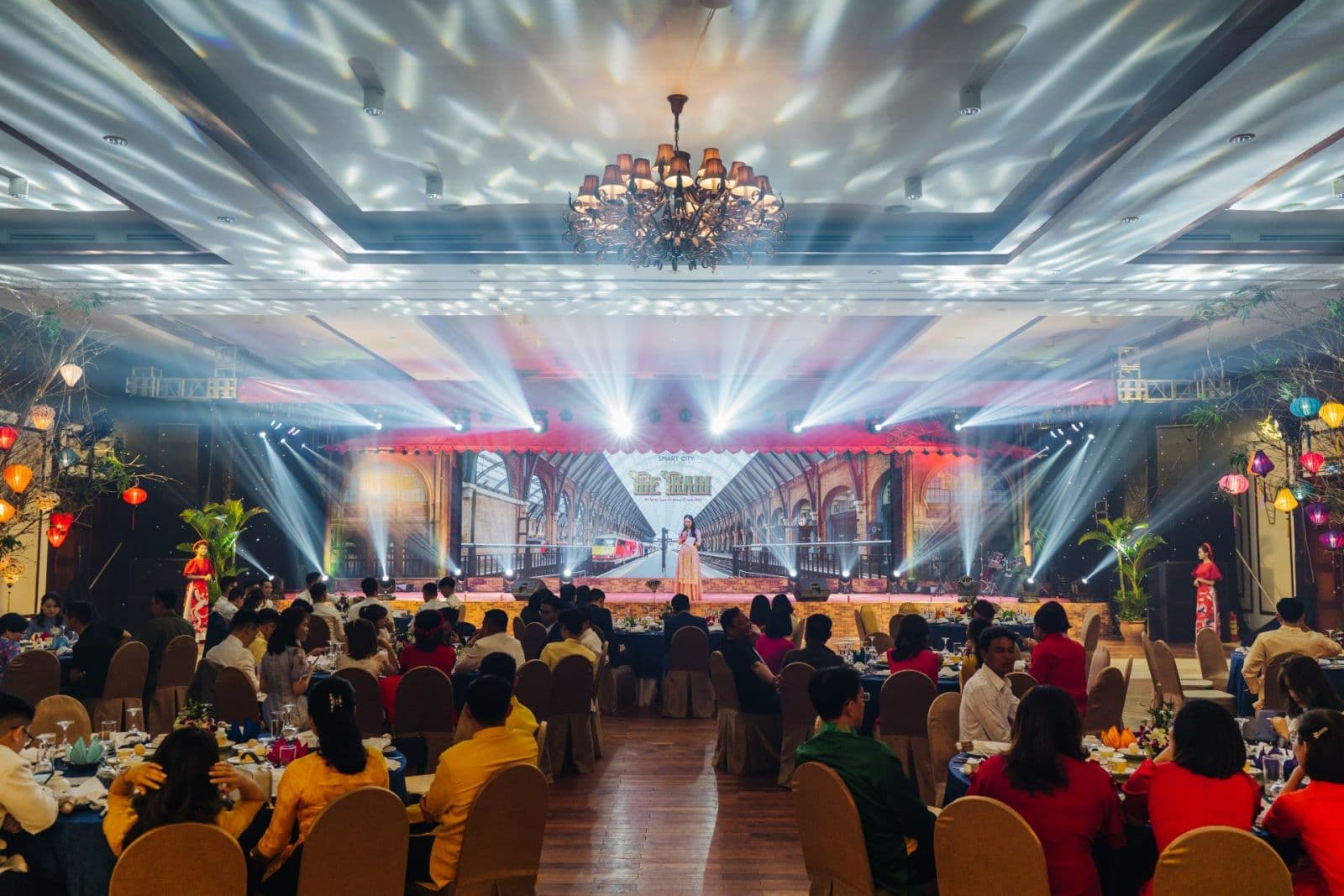 YEAR END PARTY VNSC 2020: CHUYẾN TÀU CẢM XÚC