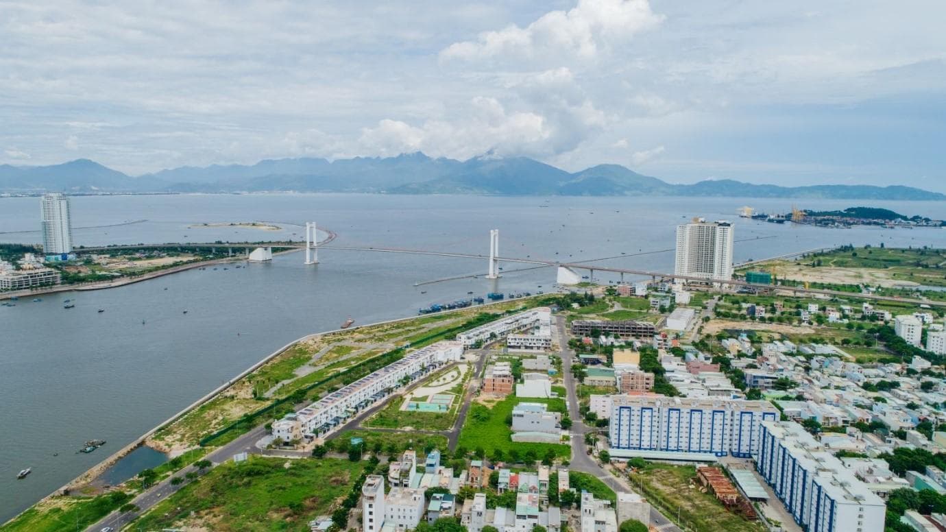 DIỆN MẠO PHÂN KHU SHOPHOUSE FUSION – MARINA COMPPLEX BÊN SÔNG HÀN TRƯỚC NGÀY CẤT NÓC