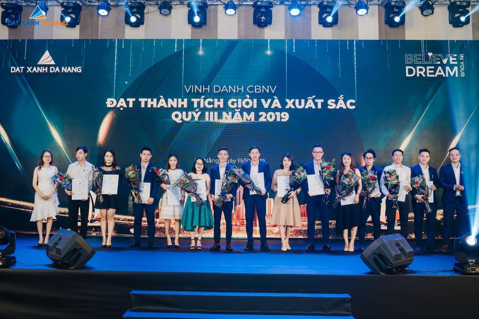 TỔNG KẾT VÀ VINH DANH QUÝ III/2019: BELIEVE IN YOUR DREAM!