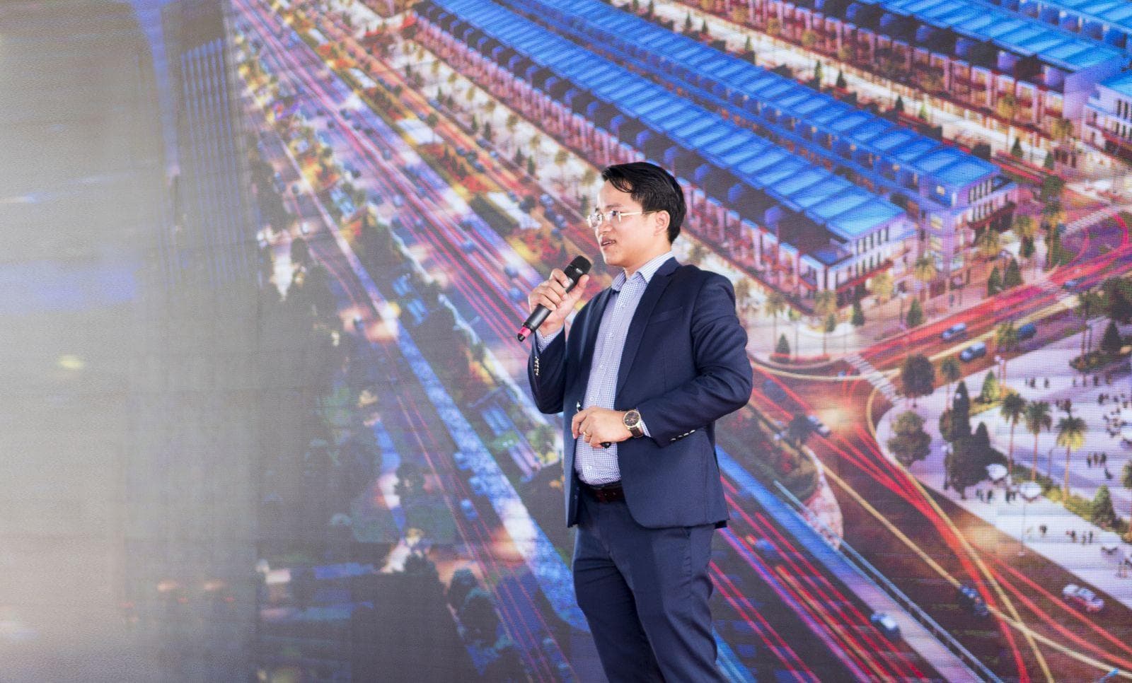 TUYẾN PHỐ THƯƠNG MẠI 5 SAO TRUNG TÂM ĐÀ NẴNG CHÍNH THỨC RA MẮT KHÁCH HÀNG