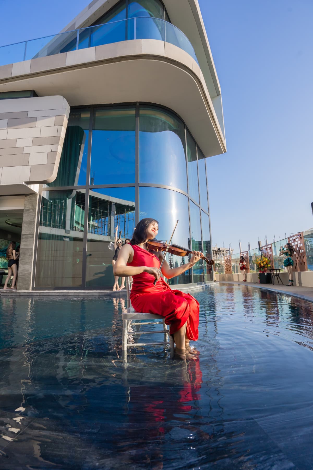 Victoria Pool Villas tìm về cảm xúc thăng hoa tại bể bơi dải ngân hà