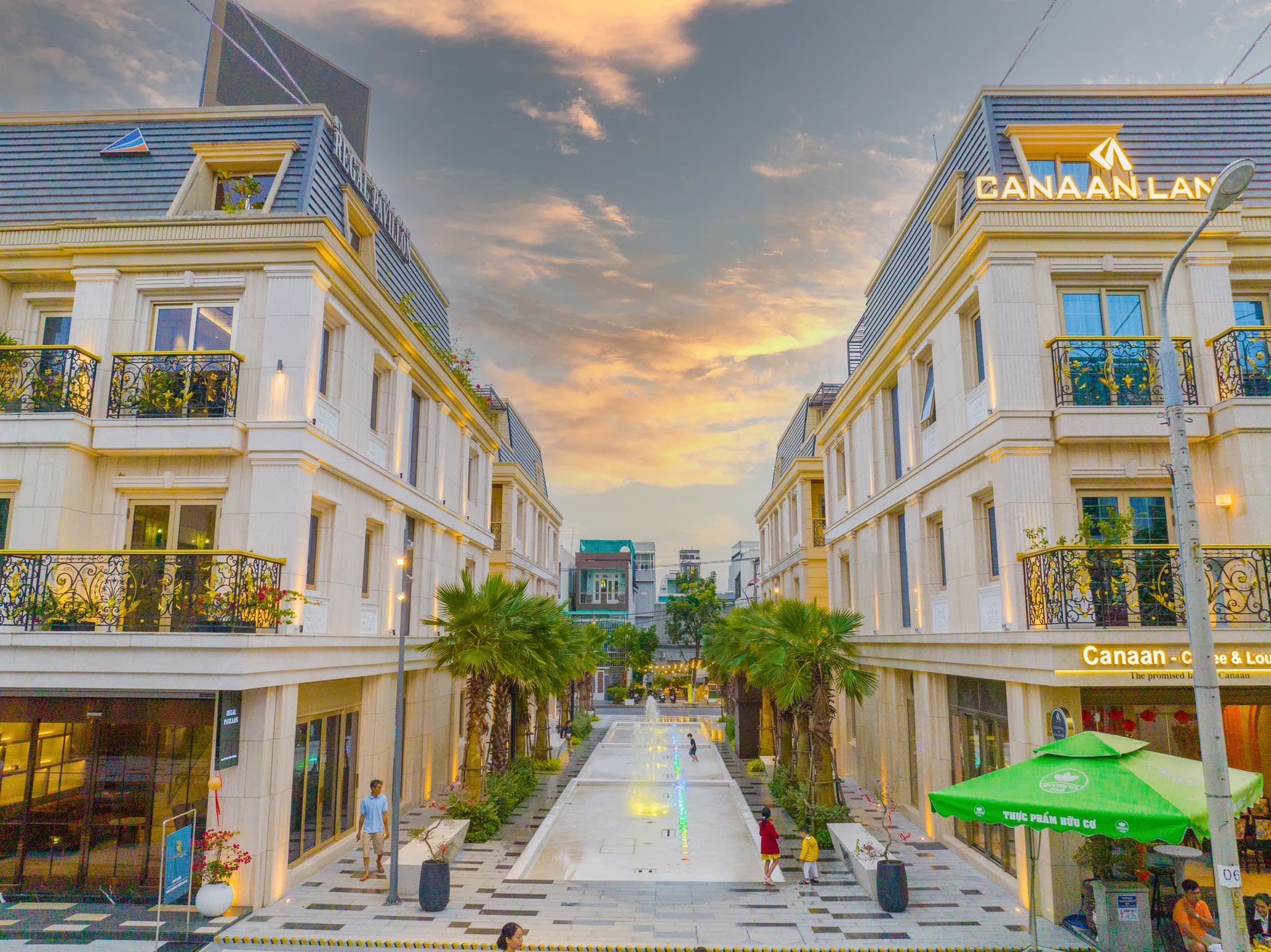 Regal Pavillon - 03/2023 - Ảnh 5