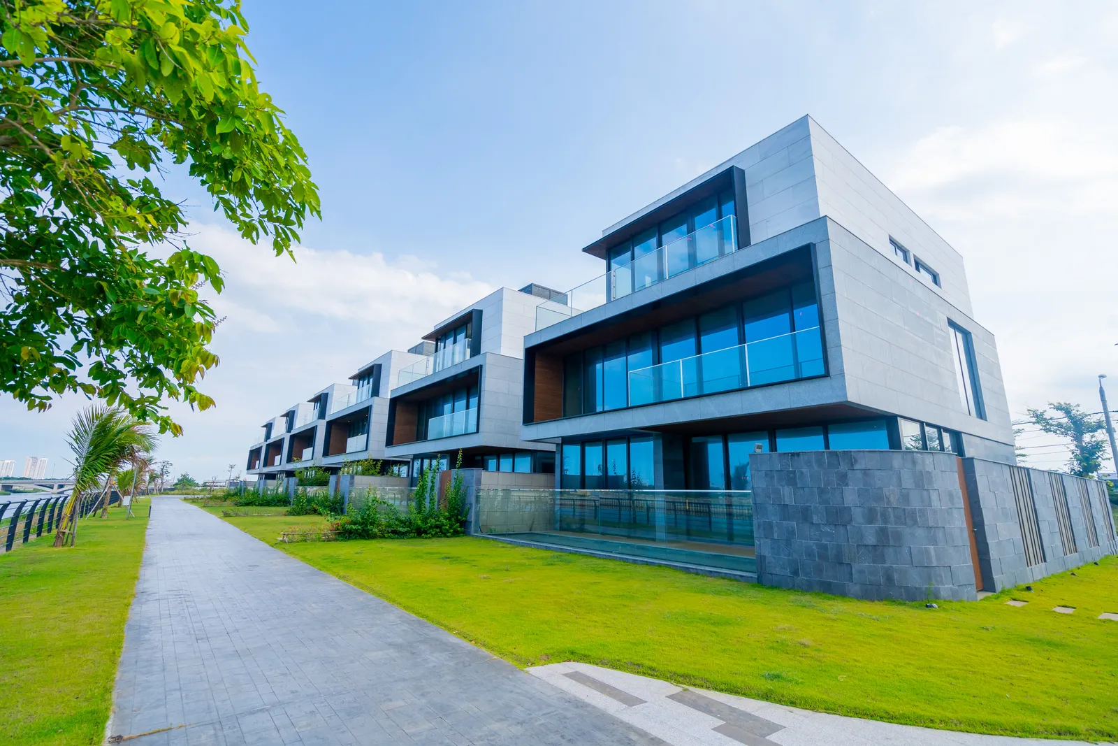 Tiến độ Regal One River 17/12/2025