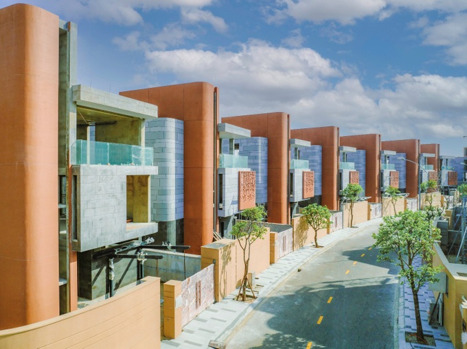 Đất Xanh Miền Trung bàn giao sổ hồng dự án Regal Victoria sau 8 tháng xây dựng