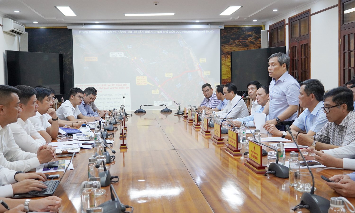 Deo Ca Lam Viec Voi Quang Binh 4