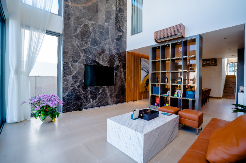 Regal Victoria Elizabeth Edition 3