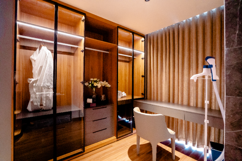 Regal Victoria Elizabeth Edition 5