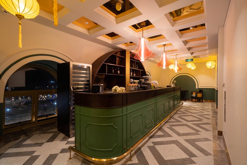 Ben Trong Khach San Kien Truc Indochine Doc Dao Tai Quang Binh Hinh 7