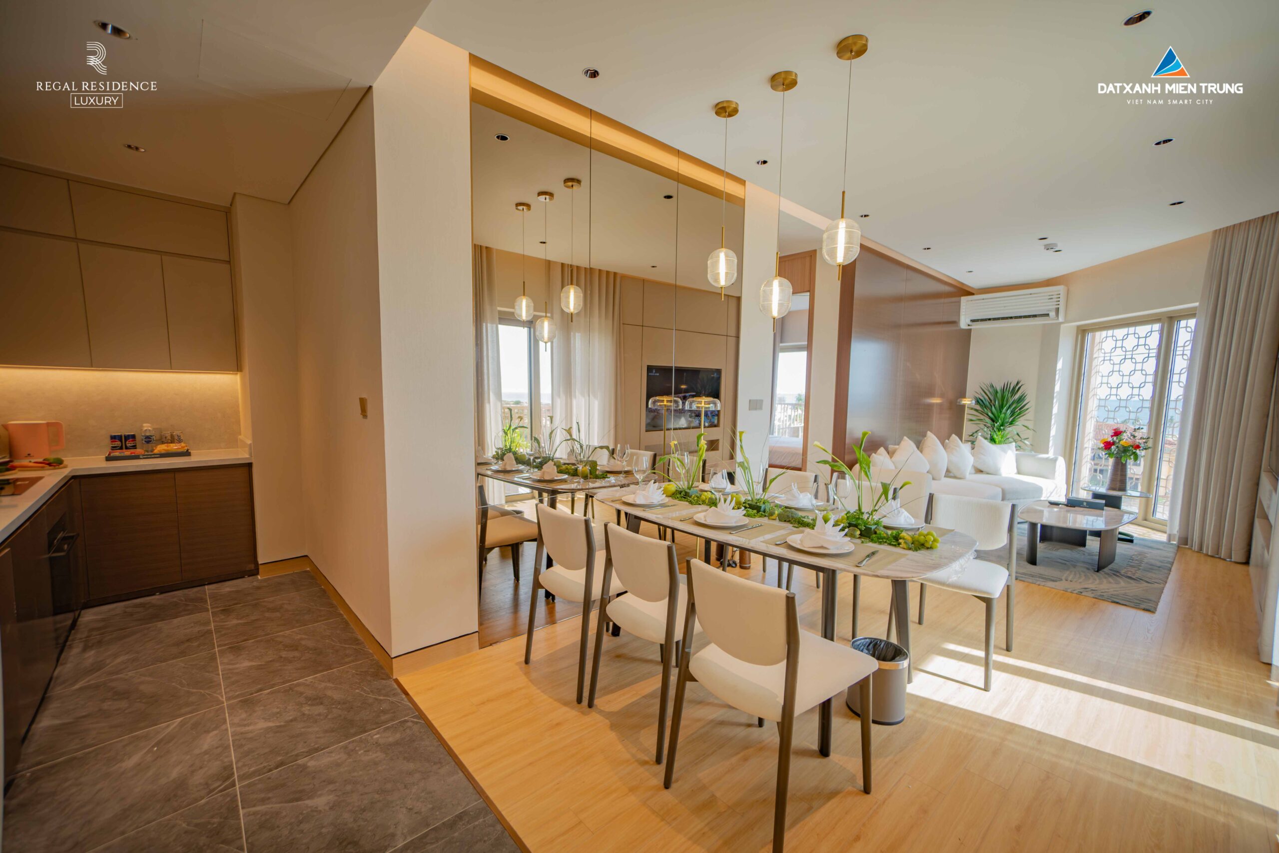 Điều gì thu hút hàng nghìn nhà đầu tư đến tham gia lễ khai trương nhà mẫu dự án Regal Residence Luxury