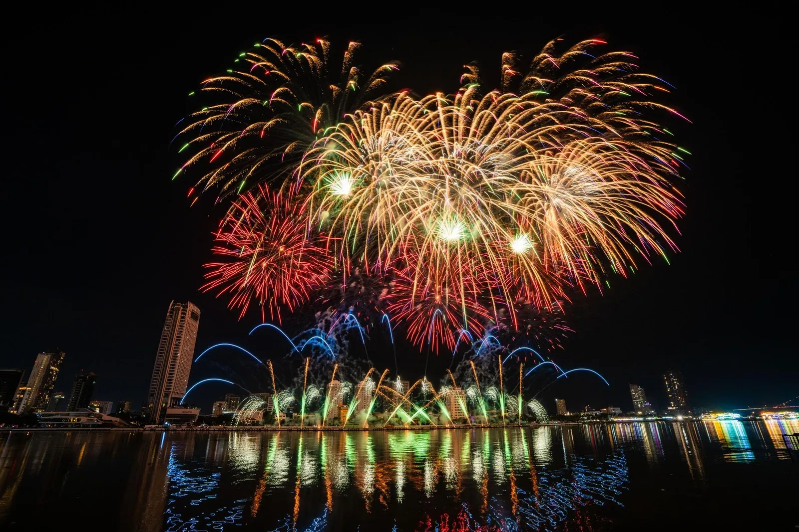 Những người đã chuyển đến kể rằng, những căn bệnh về hô hấp, những căng thẳng kinh niên dường như được xoa dịu nhờ không khí, nhịp sống của thành phố này.