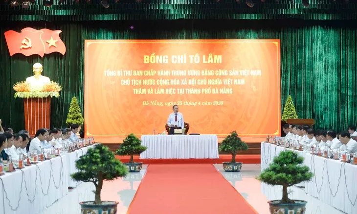 Tổng Bí thư, Chủ tịch nước Tô Lâm làm việc với Ban Thường vụ Thành ủy Đà Nẵng - Ảnh: TTXVN