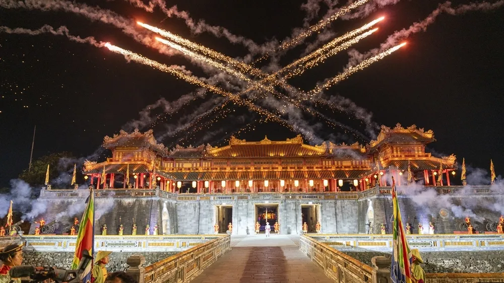 Du lịch Huế “bội thu” gần 1.000 tỷ đồng dịp Giỗ Tổ, sản phẩm đêm hút khách