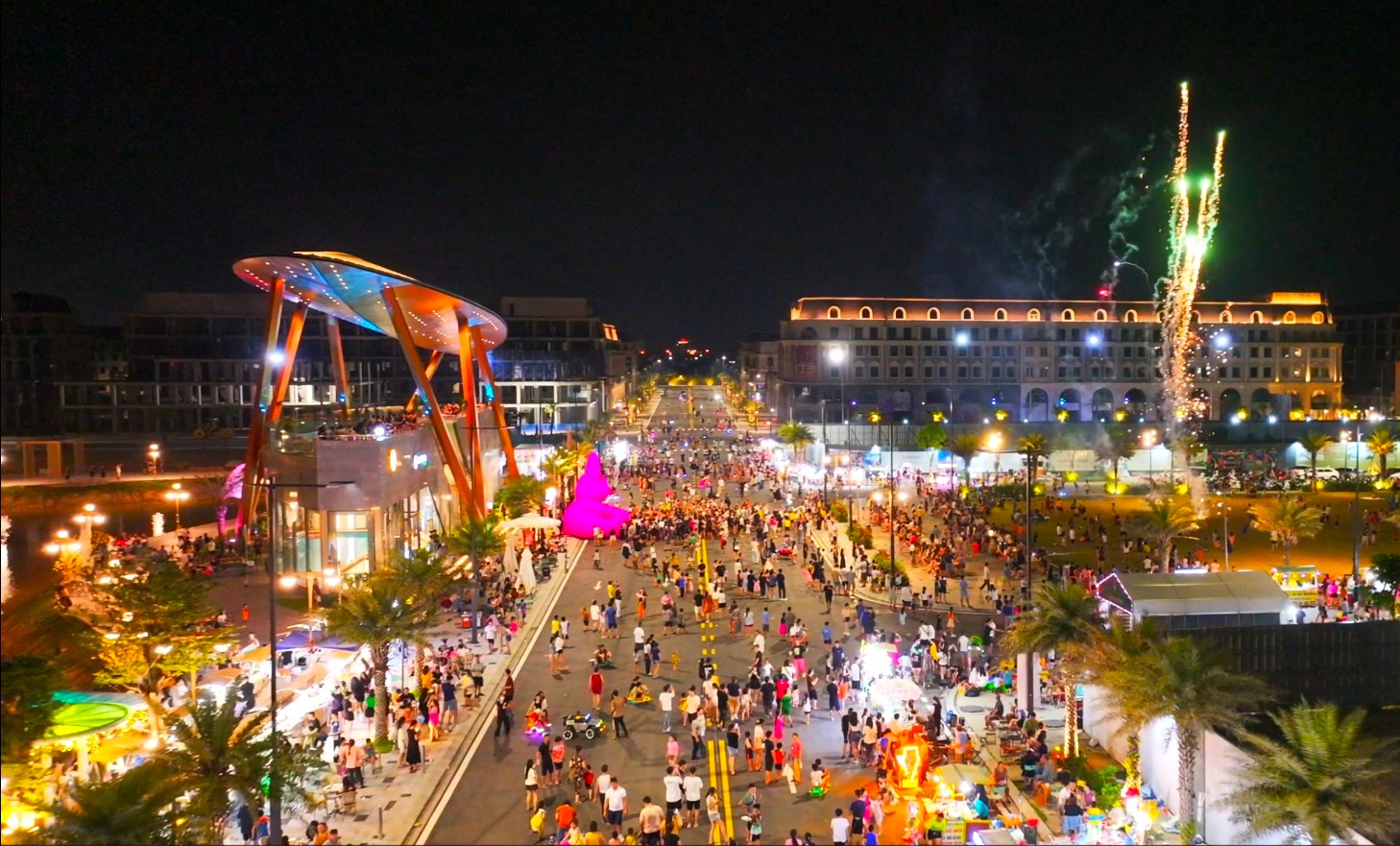 Bộ ba phố đi bộ tại Regal Legend và những tín hiệu đáng mừng cho kinh tế đêm Quảng Bình