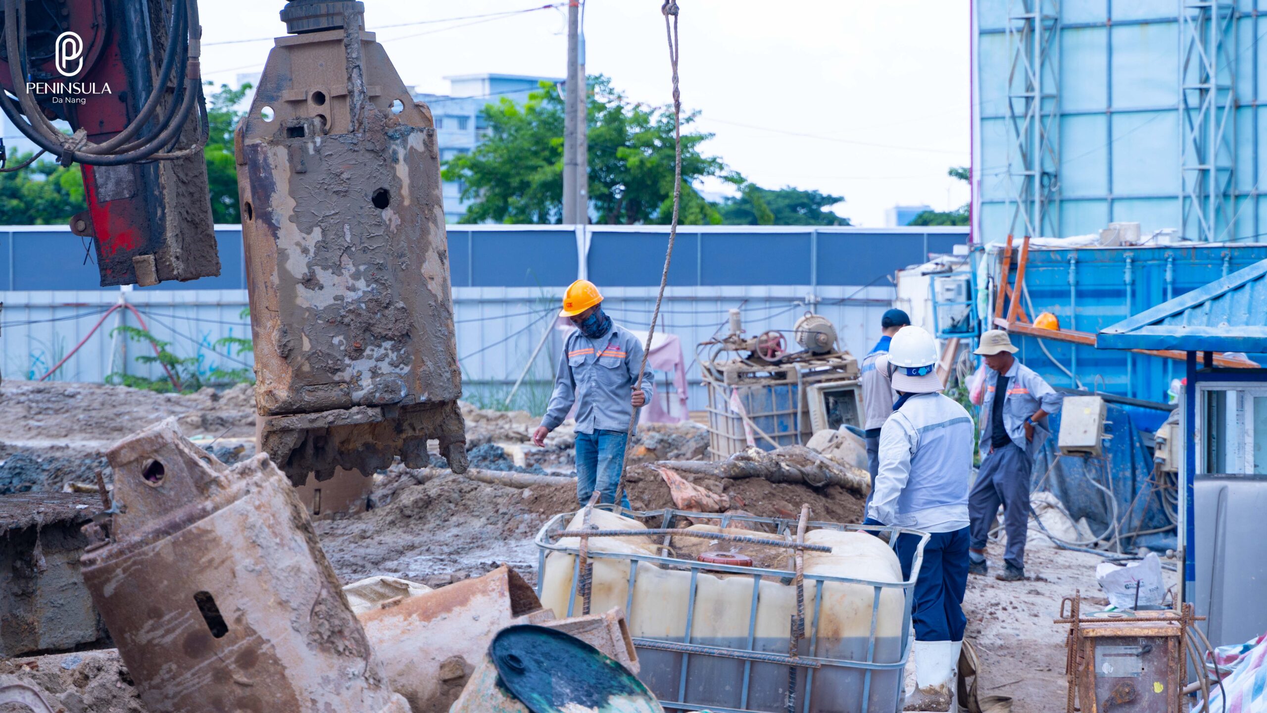 Tiến độ Peninsula Da Nang 06/2024